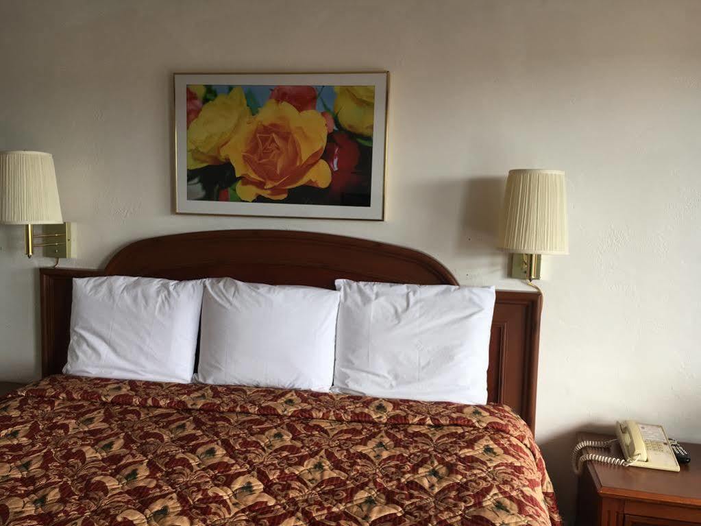Ramblin Rose Motel キングマン エクステリア 写真